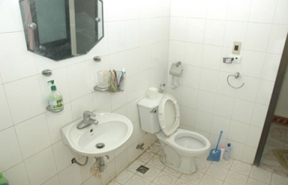 Cách xử lý mùi hôi nhà vệ sinh